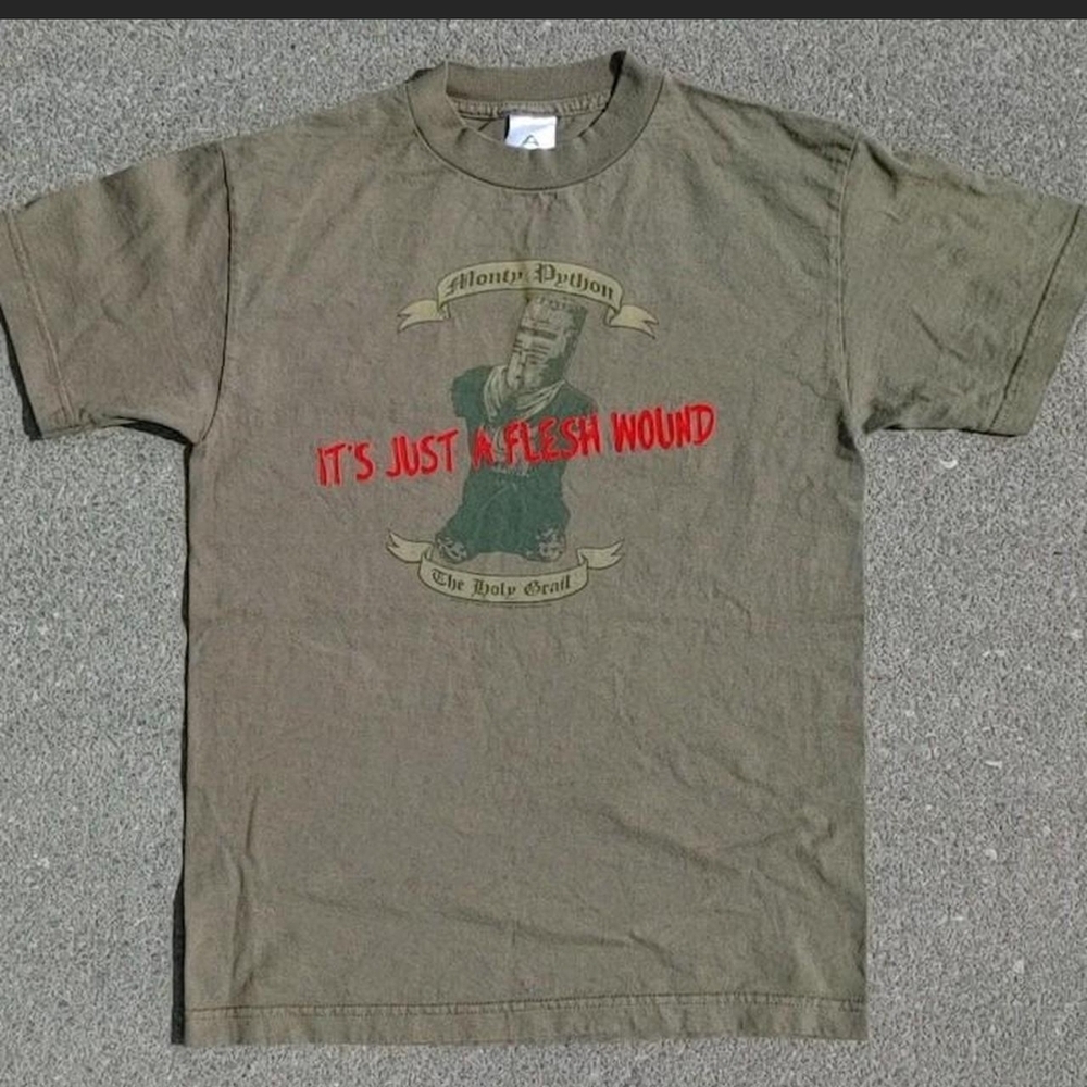 Vtg 2005 Monty Python Black Knight Holy Grail Movie Promo Tee Small
